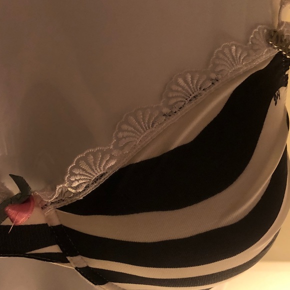 Dolce & Gabbana Zebra Print Bra with Lace Trim - Picture 4 of 9